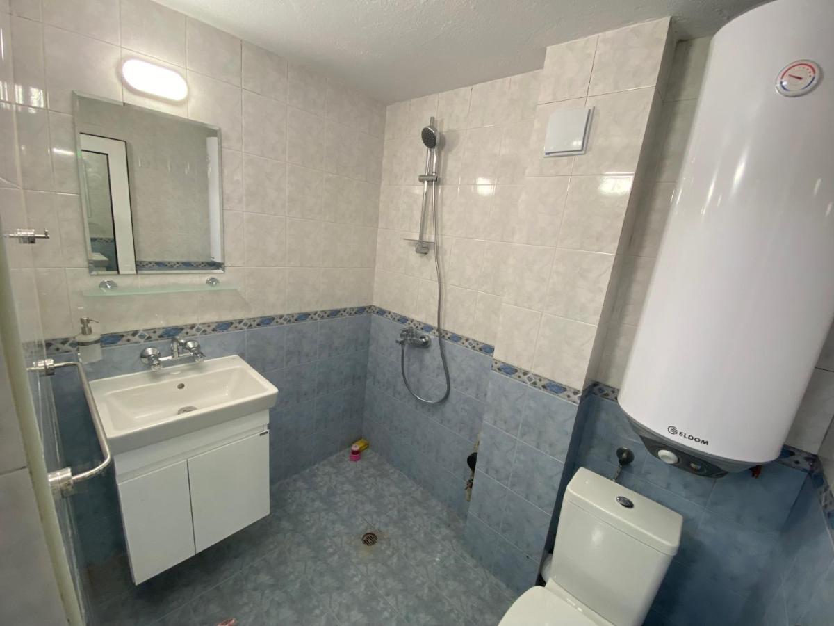 Centrally Located Apartment In Varna Exterior foto